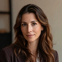 Portrait de Claire, notaire associée utilisant ActiPay