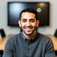 Directeur de centre de formation gérant ses factures clients avec ActiPay