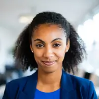 Consultante en marketing digital sécurisant ses revenus freelances sur ActiPay